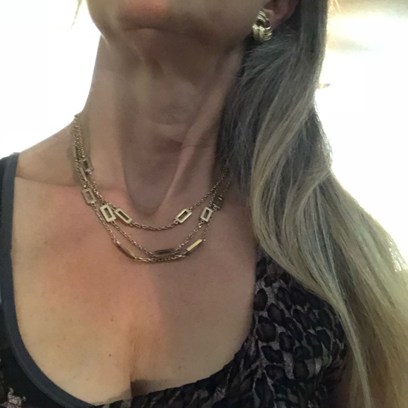 Gold multi-strand necklace - Picture 4 of 4